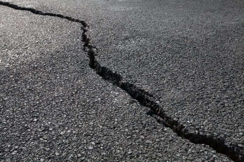Asphalt Cracks Repair in Savannah, GA