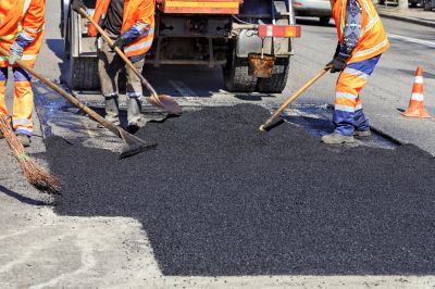 Asphalt Repair Vs. Asphalt Replacement: What Property Owners Should Know